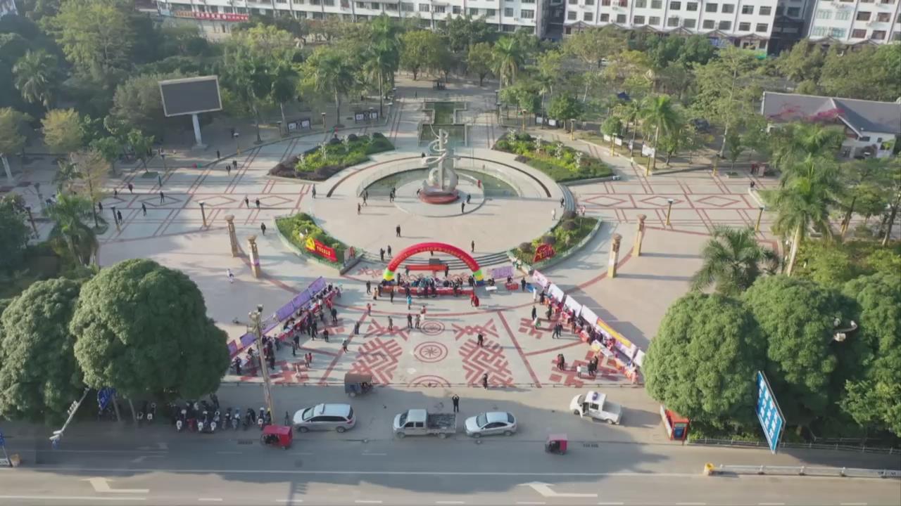 ��������չ�ܷ������ �÷��ξ�����������